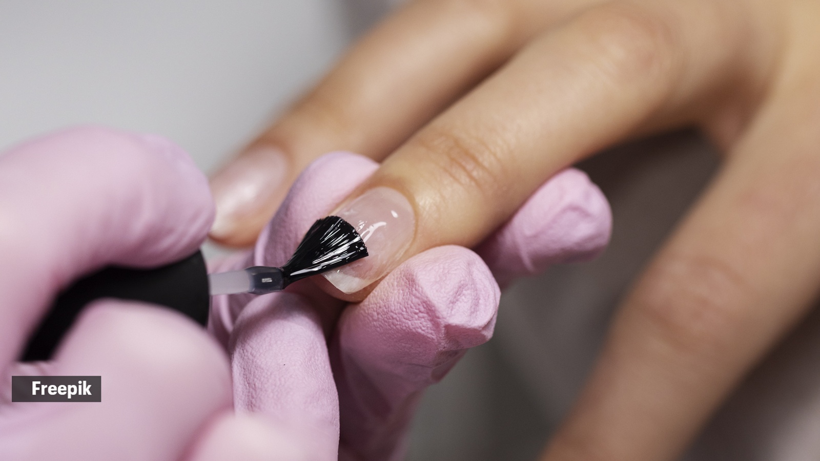 EU Bans Toxic Gel Nail Polish Ingredient for Safety