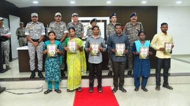 . Since the introduction of the Surrender-cum-Rehabilitation Policy in 2005, 716 Maoists have laid down arms in Gadchiroli district.