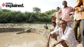 Nandarva villagers near a NREGA well construction project in Gujarat.