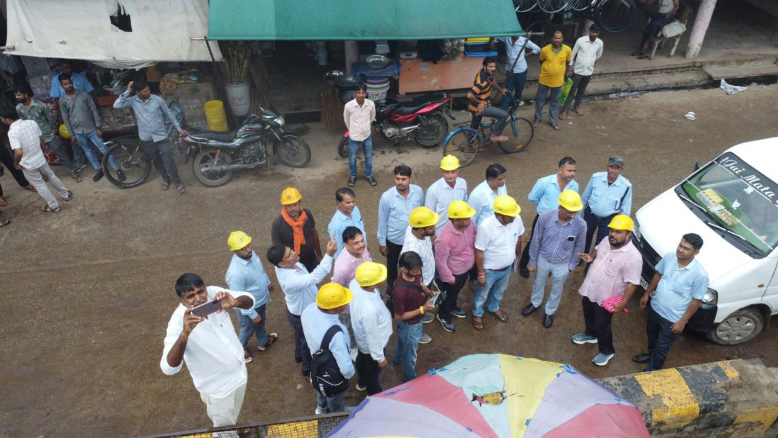 Employees of the Bharatpur Zone of the Jaipur Vidyut Vitran Nigam Limited, these men are part of a larger crackdown against power theft in five districts.