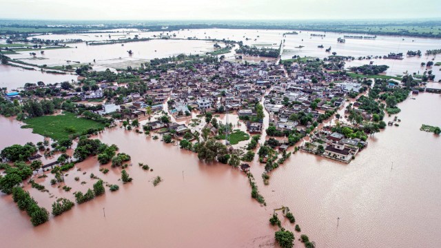 Floods In Punjab, Punjab Floods, Punjab rainfall, Beas water inflow highest ever, Punjab monsoon, Punjab rains, Punjab calamity, beas river, Indian express news, current affairs