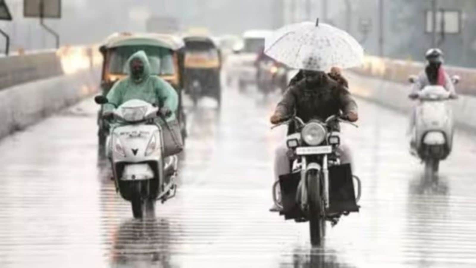 On Friday and Saturday, parts of Pune reported moderate spells of rain, especially in the afternoon.