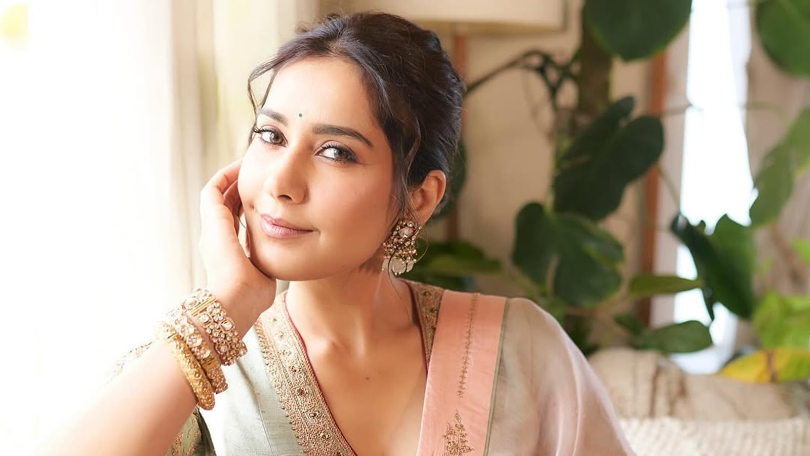 Raashii Khanna shares her ‘go-to stretches for anyone who spends too much time on planes, at desks, or in traffic’