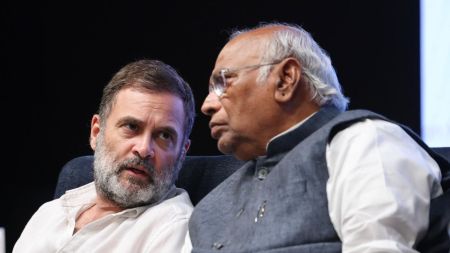 Congress president Mallikarjun Kharge asserted that there should be no politicking in the wake of natural disasters.