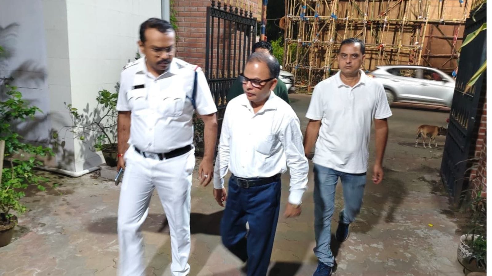 The police identified the accused as Sheikh Najmul Hoda and said he was arrested from a hotel in Park Street.