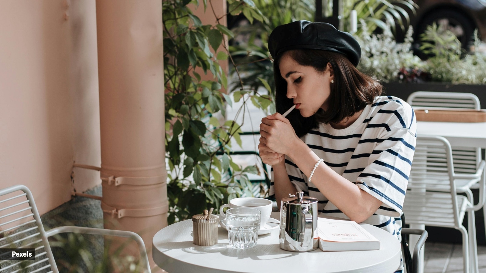 This is what happens to the body when you smoke a cigarette within 30 minutes of waking up in the morning