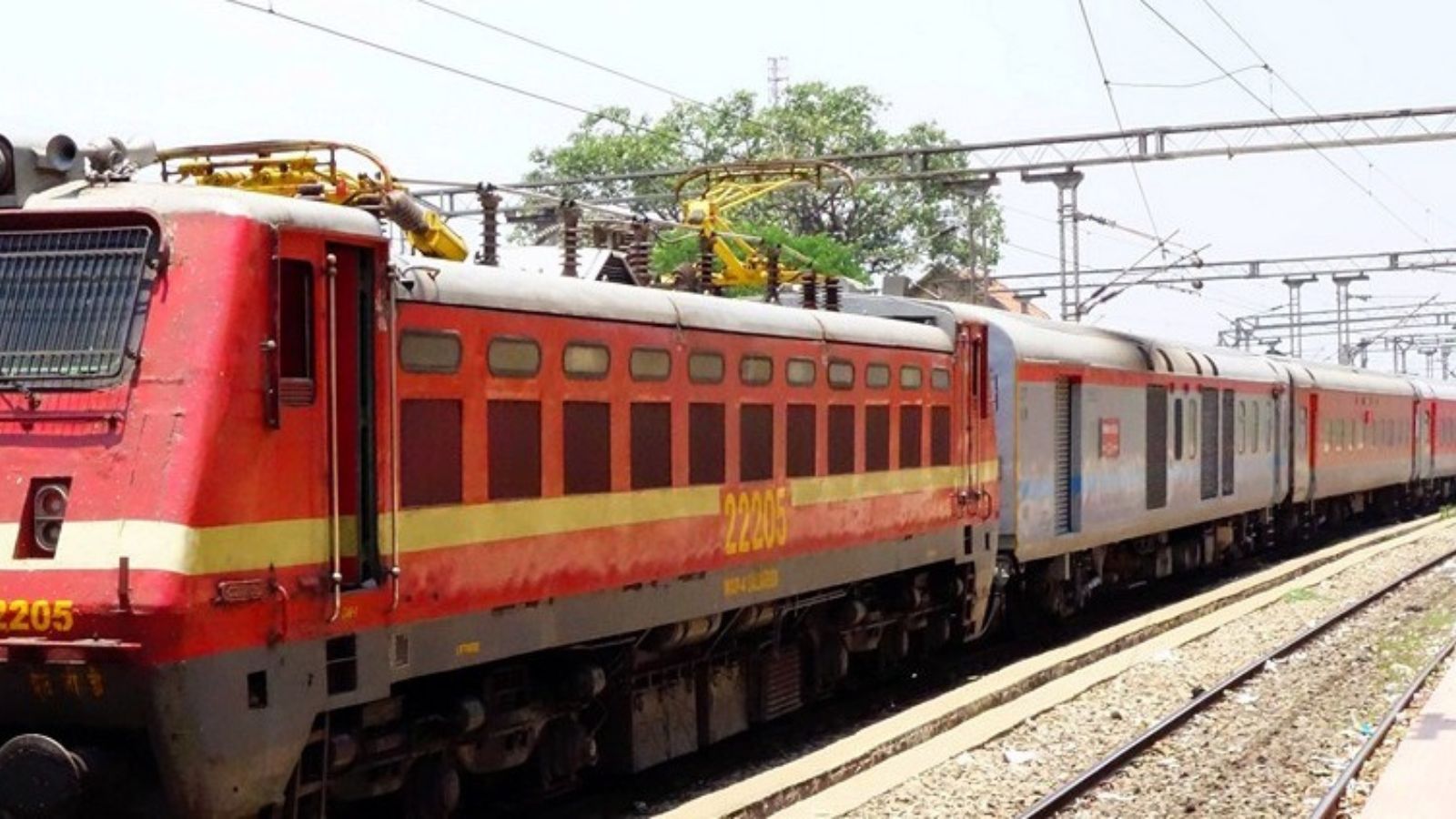 Railway Pointsman Arrested in Vadodara Liquor Stash Case