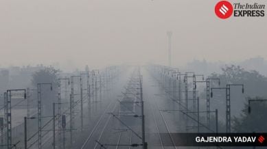 Delhi's Air Quality Index (AQI) stood at 346, indicating 'very poor' air quality.