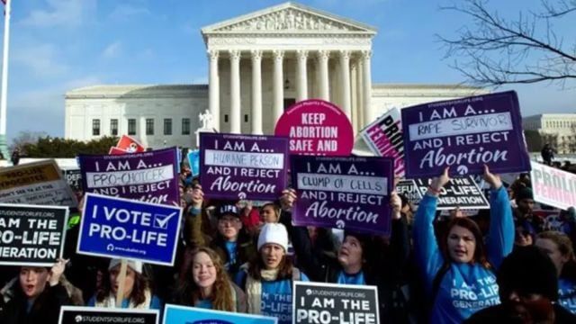 Roe defeated, anti-abortion group shifts battle to UK