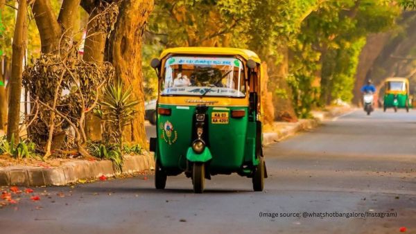 woman auto driver Bengaluru helps man