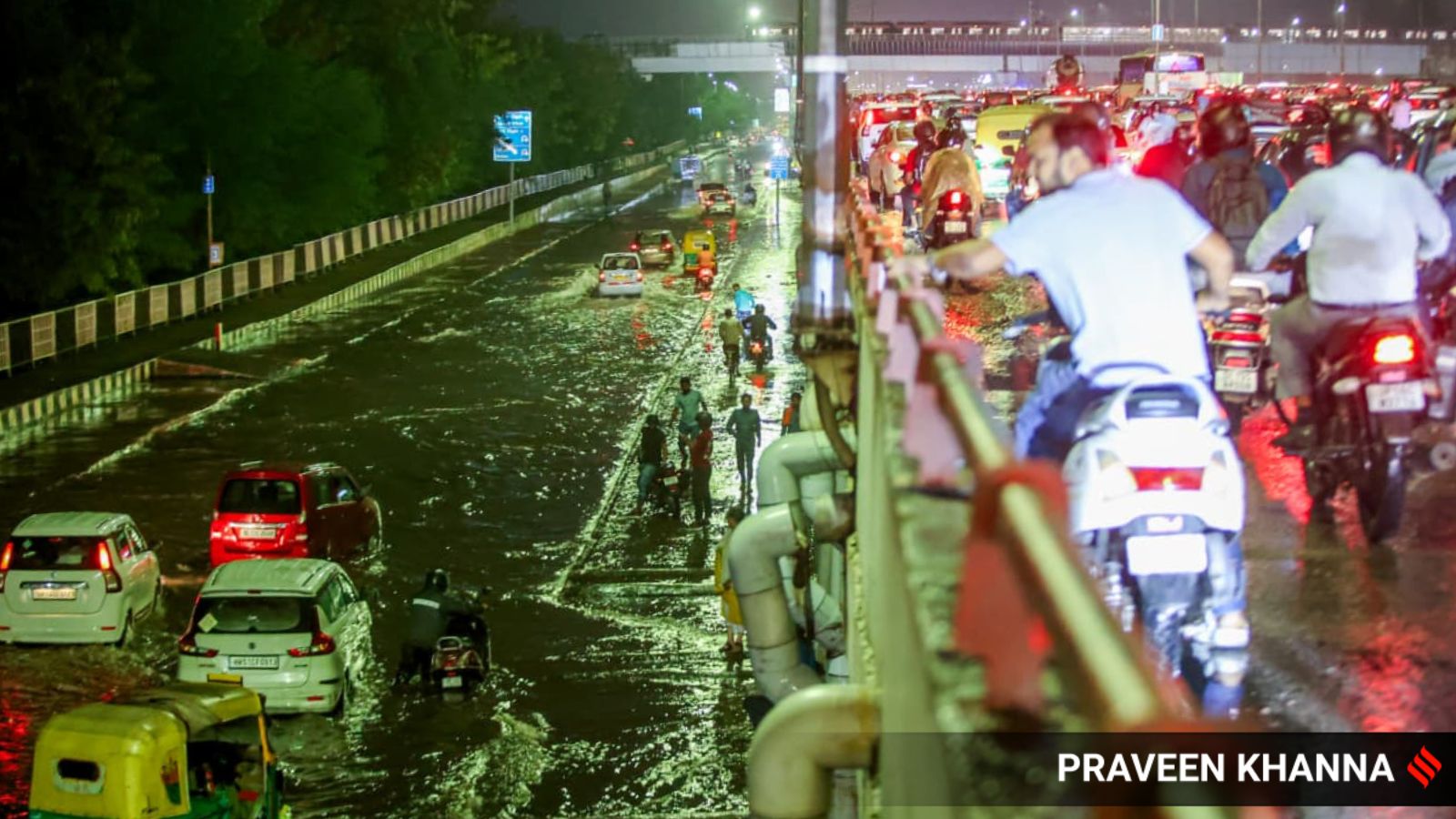 15 flights disrupted as rain lashes Delhi-NCR, traffic comes to grinding halt