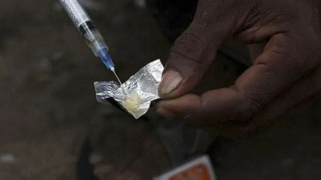 “Mothers are that invisible force at home which can ensure that young children do not fall into the deadly trap of drugs,” said Khushwant Singh.
