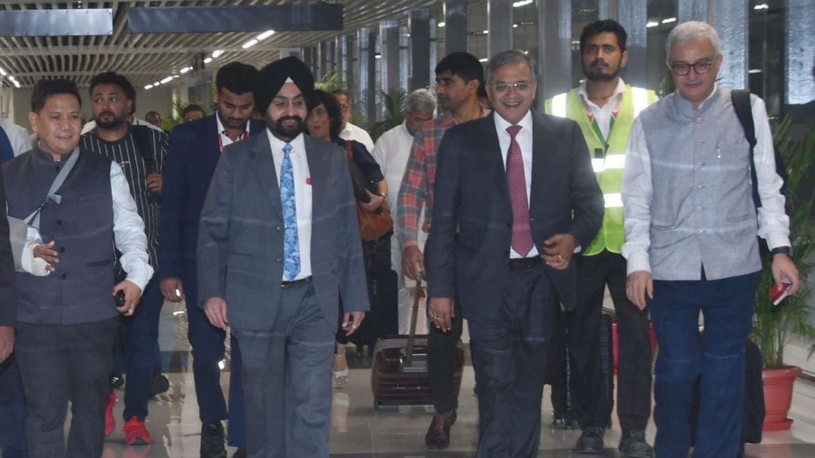 Ahead of Bihar polls, Election Commission lands in Patna to review preparations