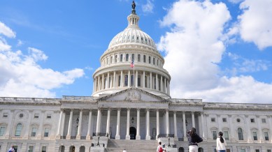 Republican, Democrat votes to end US Government shutdown fail in Senate
