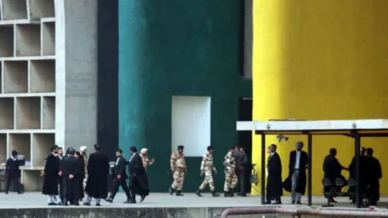 HC issues notice to Punjab over outsourcing of mid-day meals