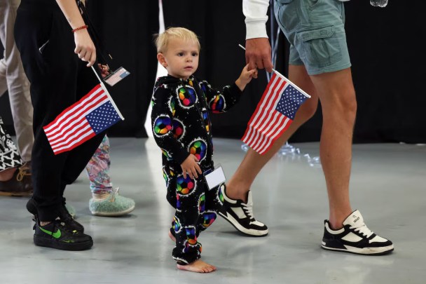 US to accept only 7,500 refugees a year, with majority being white South Africans