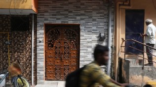 meerut insurance fraud accused's house