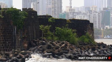 Located at the southern edge of Mahim Beach, the Mahim Fort’s origin dates back to the 13th century.