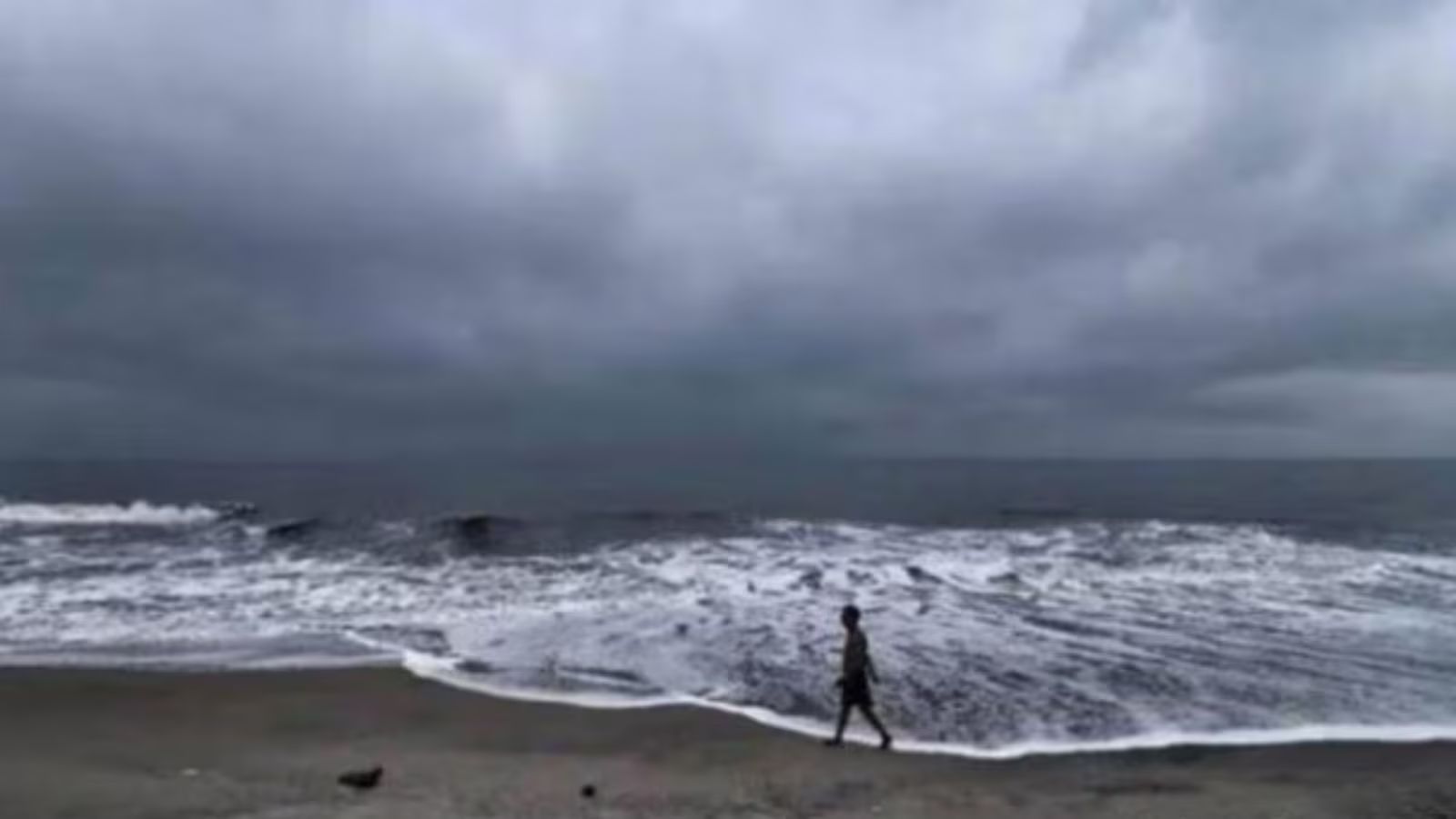 Cyclone Montha effect in UP: Heavy rainfall alert for Mirzapur, Varanasi divisions