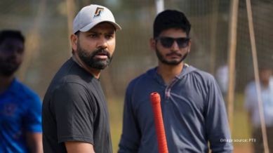 Rohit Sharma scolds security personnel