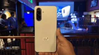 The Galaxy M17 is powered by the Exynos 1330 chipset.