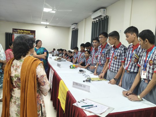 Students participating at the hackathon (Image via X-@kvinshamla)
