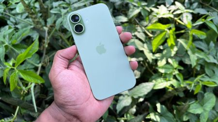 iPhone 17