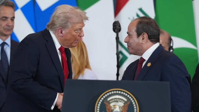El-Sisi awards Trump Egypt’s top civilian honor, calls for establishment of Palestinian state