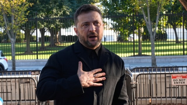 Zelenskyy says Russian ‘interest in diplomacy faded’ after Trump held off Tomahawks for Ukraine