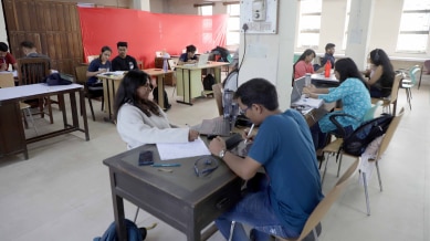 GIPE students raised issues of low placement numbers and limited extracurricular opportunities, prompting VC Umakant Dash to promise reforms and new activities.