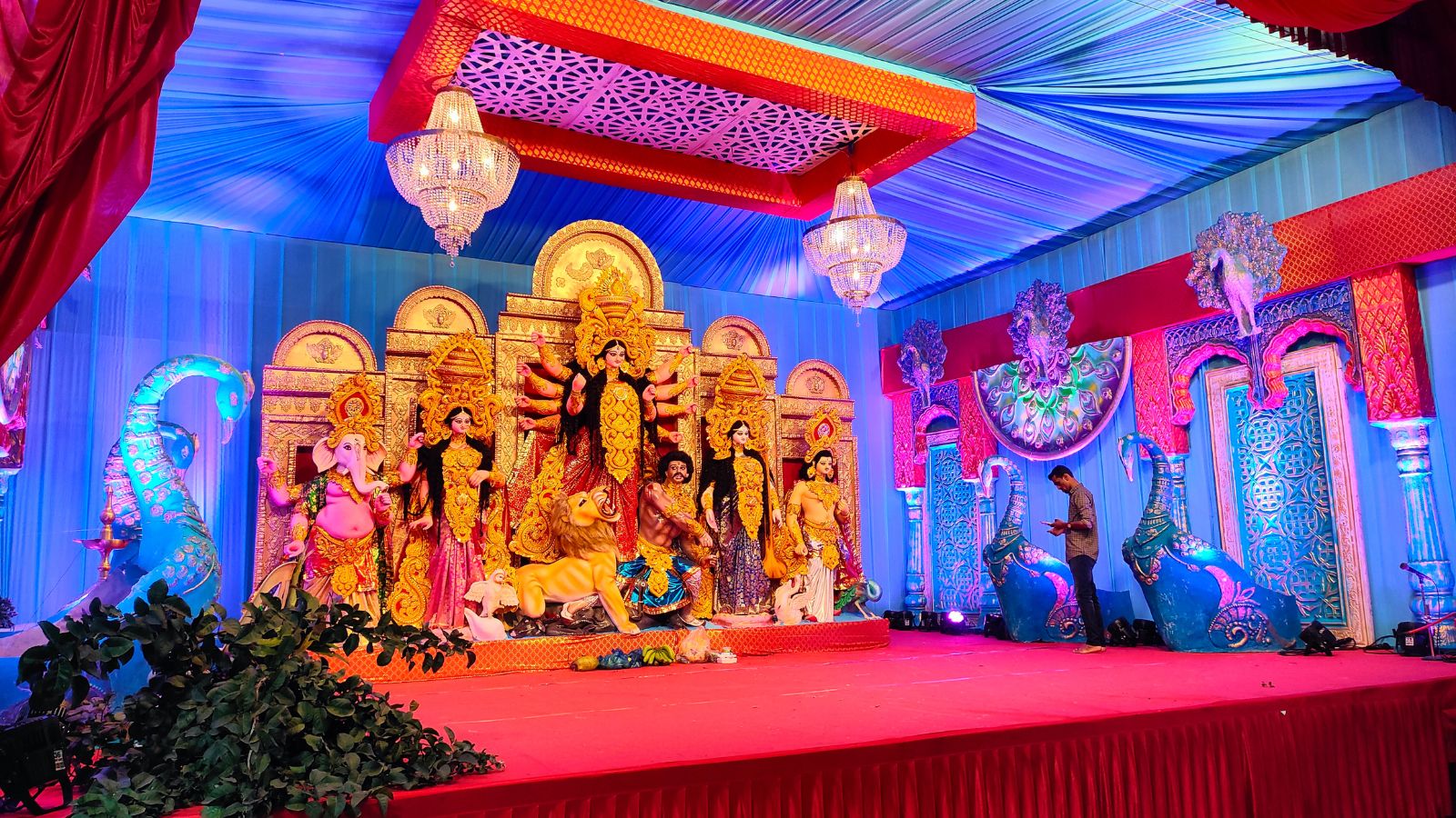 Gujarat CM Attends Durga Puja in Ahmedabad