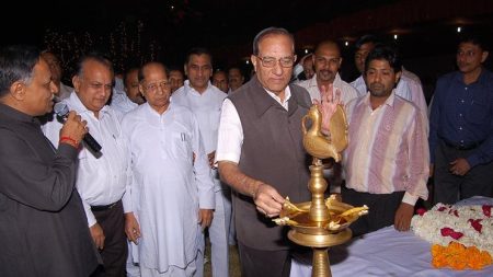 VK Malhotra