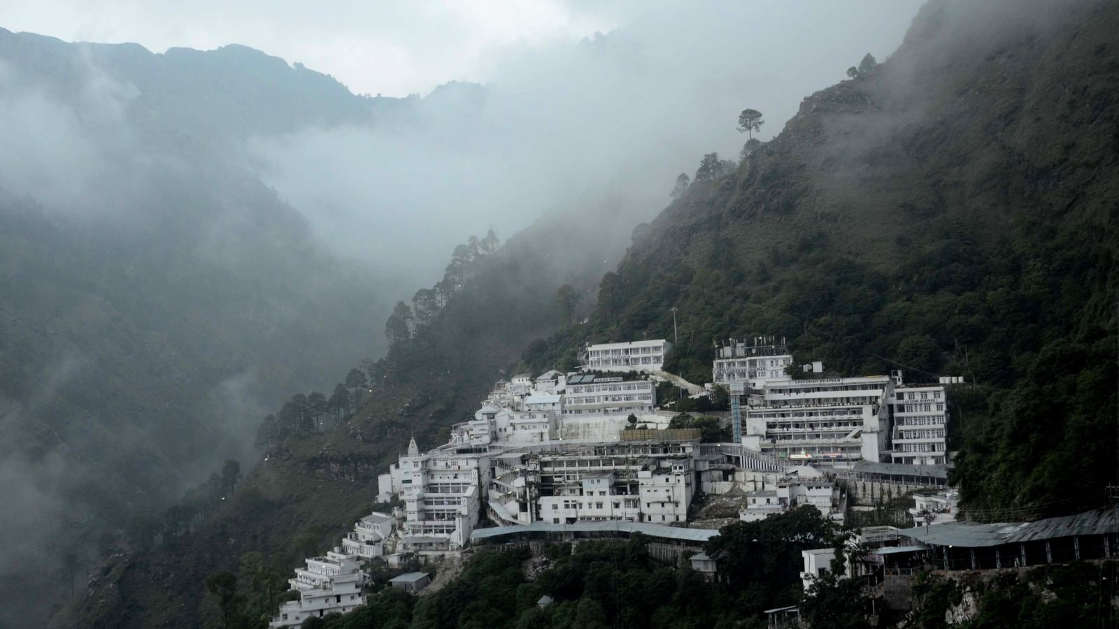 Vaishno Devi Yatra suspended for three days from tomorrow after heavy rain forecast