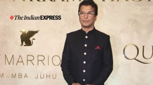 Vikram Phadnis celebrates 35 years: Salman Khan walks the ramp in style