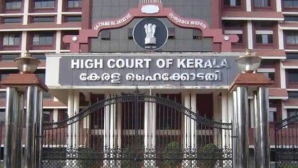 The order of acquittal under Section 256 of the Code of Criminal Procedure should not be passed automatically by the mere absence of the complainant: Kerala HC | Legal news