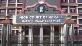 Kerala High Court held that criminal case cannot be transferred for convenience of accused or his advocate.