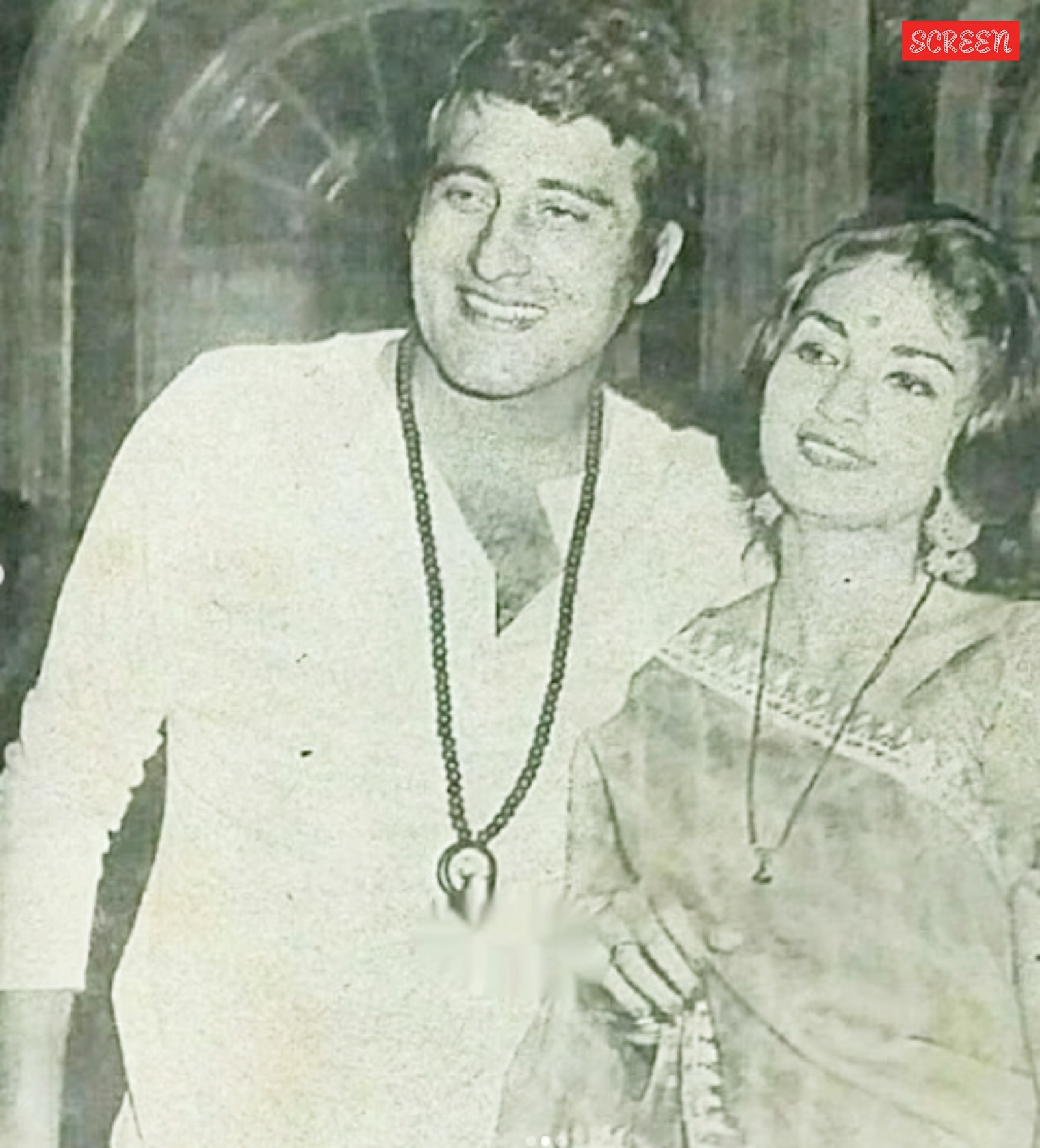 Vinod Khanna and his first wife Geetanjali divorce in 1985.