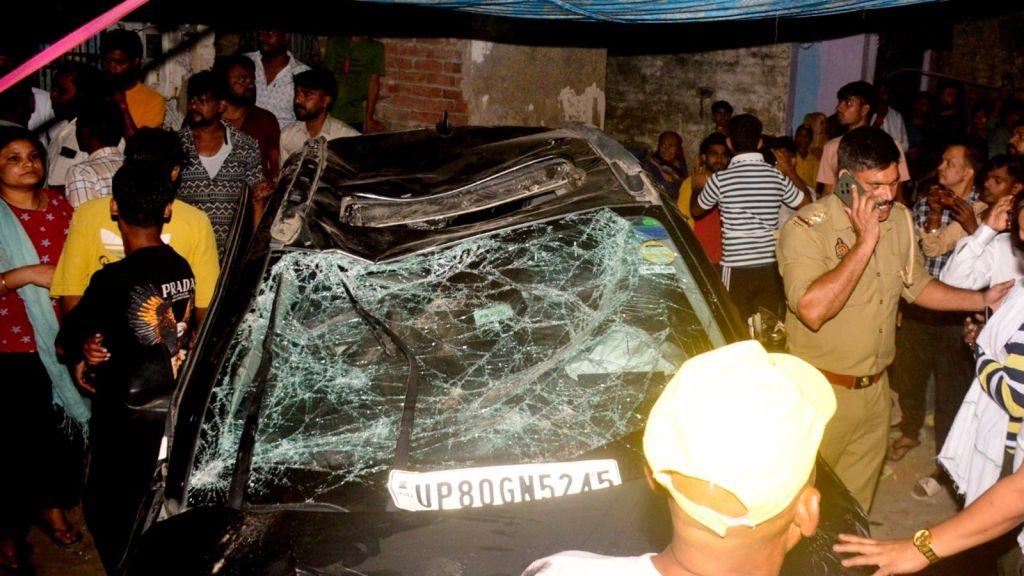 Car mows down five to death, injures two in Agra, driver held | Lucknow ...