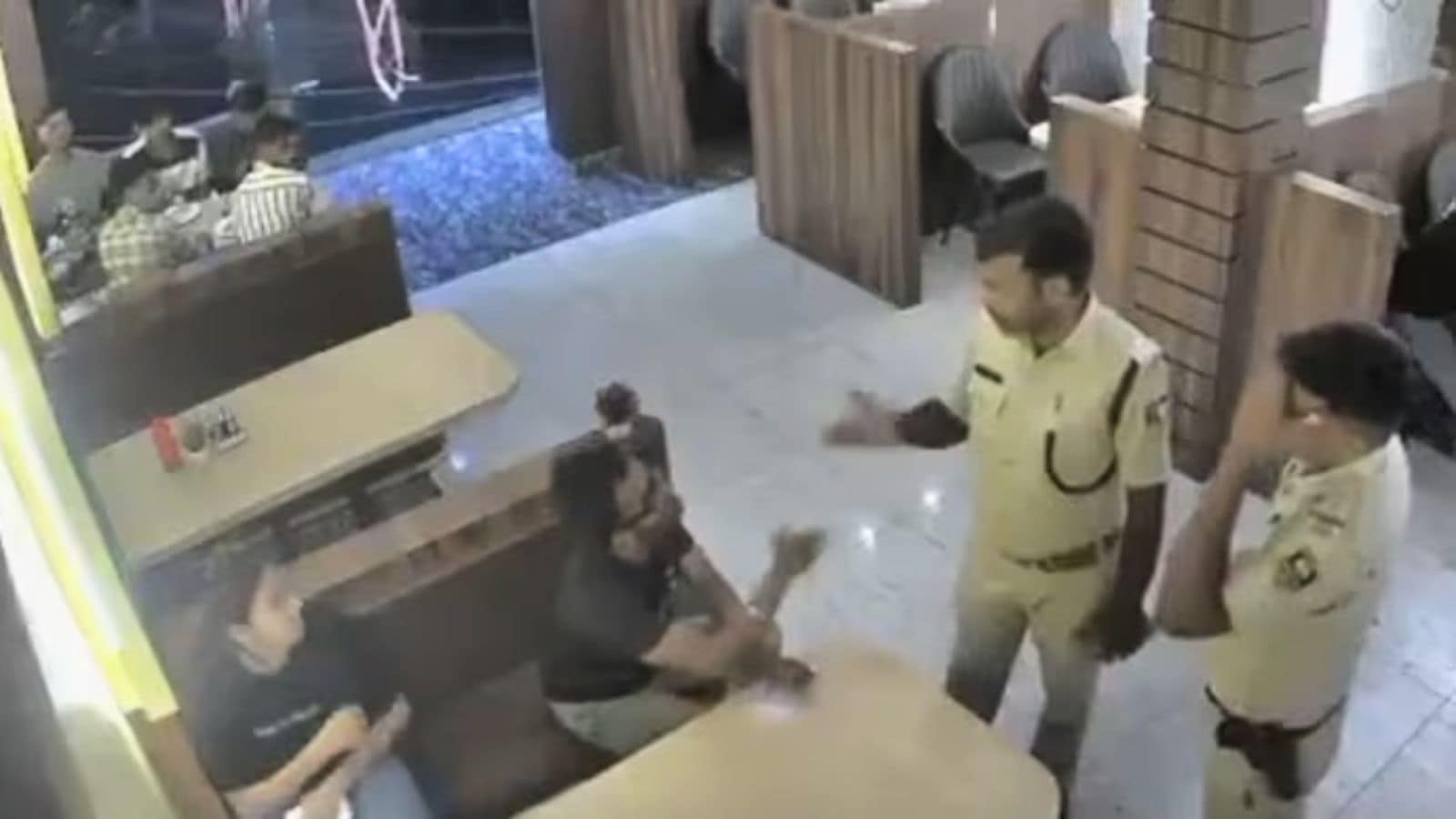 ‘Watch your tone’: Bihar SHO suspended after CCTV footage shows him confronting brother, sister at eatery