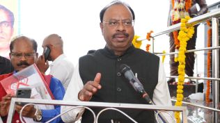 The E-Bond system, introduced by Revenue Minister Chandrashekhar Bawankule, allows importers and exporters to complete transactions digitally across all Customs offices in the state.