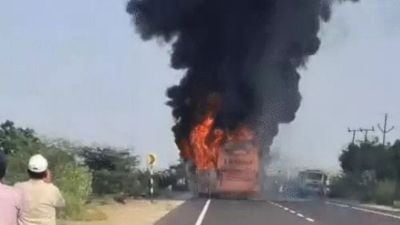 The fire quickly engulfed the vehicle, and according to eyewitnesses, passengers jumped from the moving bus to escape.