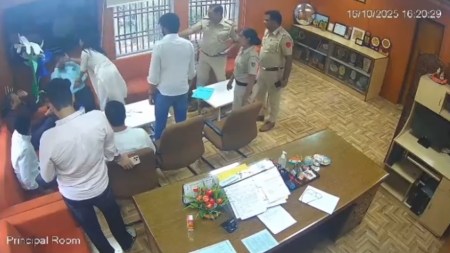 Delhi University Students’ Union, DUSU Joint Secretary slaps disciplinary committee convener, DUSU, delhi news, India news, Indian express, current affairs