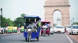 Delhi: Man arrested for stabbing e-rickshaw driver to death