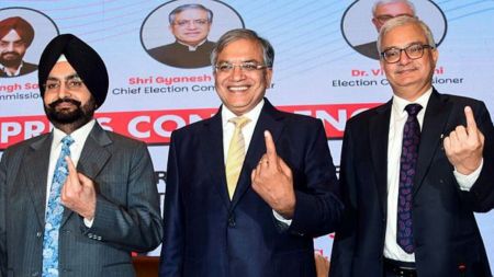 Patna, Oct 5 (ANI): Chief Election Commissioner Gyanesh Kumar and Election Commissioners Sukhbir Singh Sandhu and Vivek Joshi pose for a picture with showing index fingers during a Press Conference on review of poll preparedness for forthcoming Assembly Elections in Bihar, in Patna, on Sunday (ANI Photo).