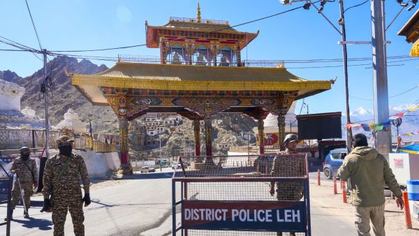 Caption: Days after the September 24 violence, Leh remains tense. (ANI Video Grab)