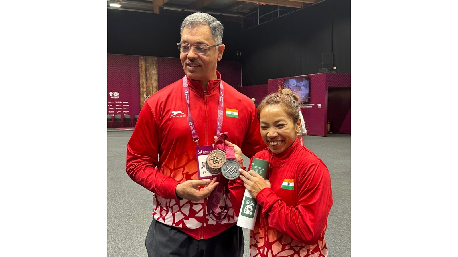 Mirabai Chanu wins World Championships silver, lifts iron more than twice her body weight in her last attempt to stun Thai rival