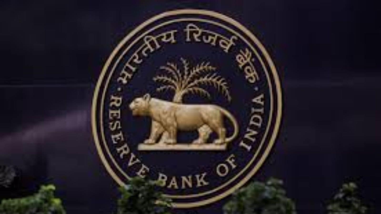 RBI to cap bank lending for corporate takeovers at 70% of deal value