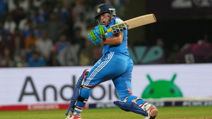 'Mummy told me to hit you four': When Richa Ghosh left Australia's Alyssa Healy behind