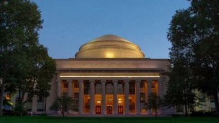MIT Vs Caltech for STEM: Which University to choose?