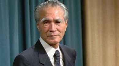 Japanese Prime Minister Tomiichi Murayama stands before reporters prior to his statement of war remorse at the prime minister's official residence in Tokyo, Aug. 15, 1995.